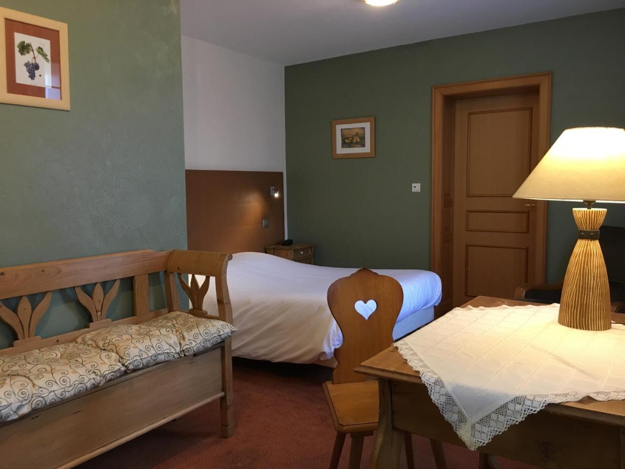 Kilstett Hotel-Restaurant A La Couronne מראה חיצוני תמונה